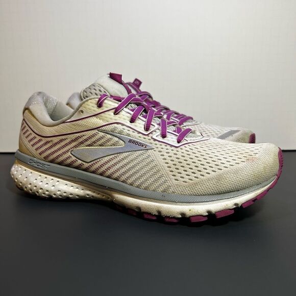 Womens BROOKS Ghost 12 Purple Running Shoes / Size 9 - Picture 1 of 10
